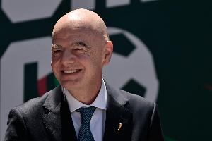队报：法足协主席支持因凡蒂诺再次当选FIFA主席，想办2038世界杯