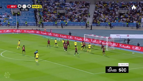 利雅得胜利1-0领先！安吉洛角球开出，阿姆里头球破门